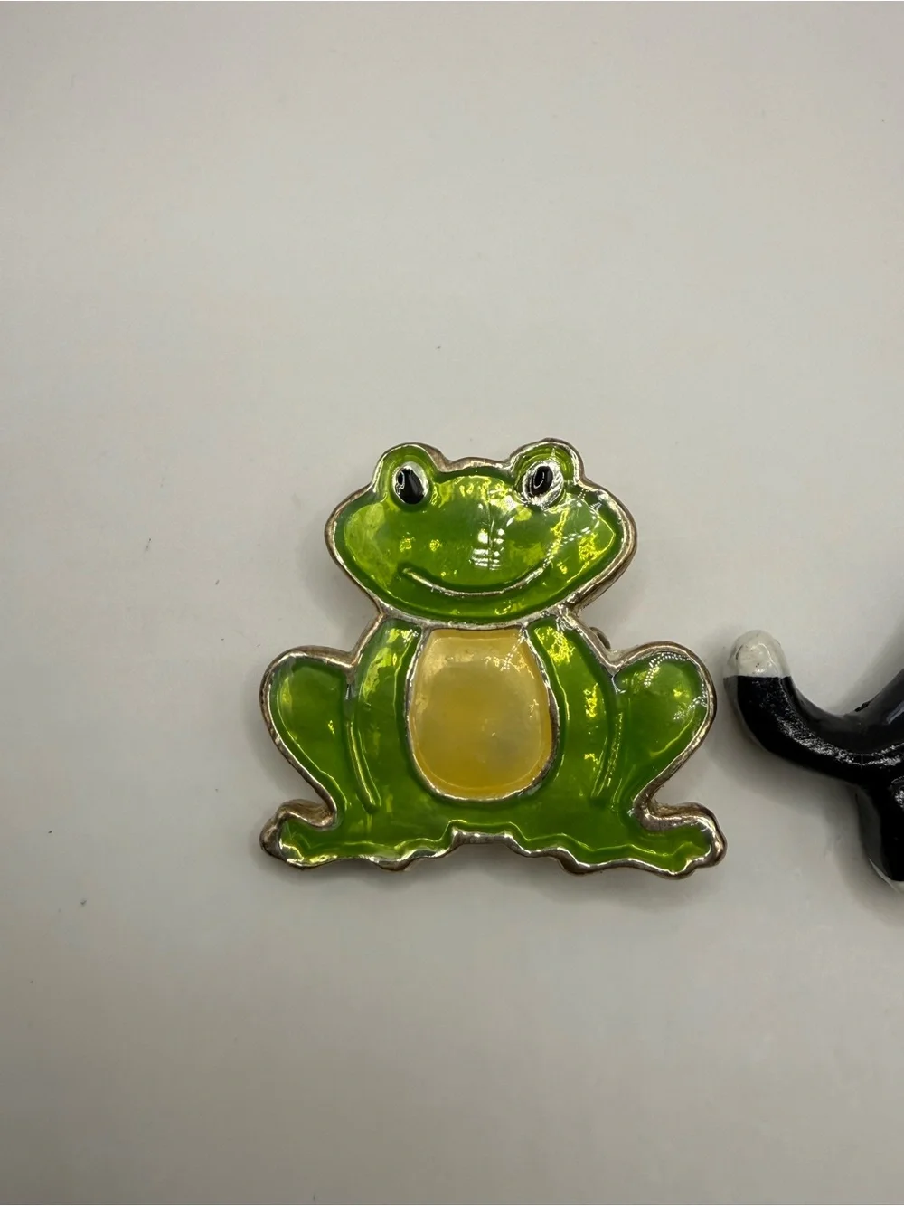 Wooden Black Skeleton Cat & Glossy Enamel Finish Green Frog Brooch lot of (2)